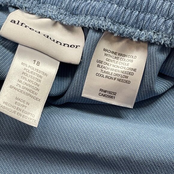 Alfred Dunner Classic Fit Pants Womens Plus Size 18 Corduroy Victoria Falls Blue - Picture 5 of 9